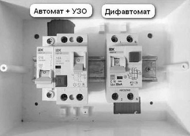 Сравнение габаритов УЗО с автоматом и дифавтомата в приборной панели